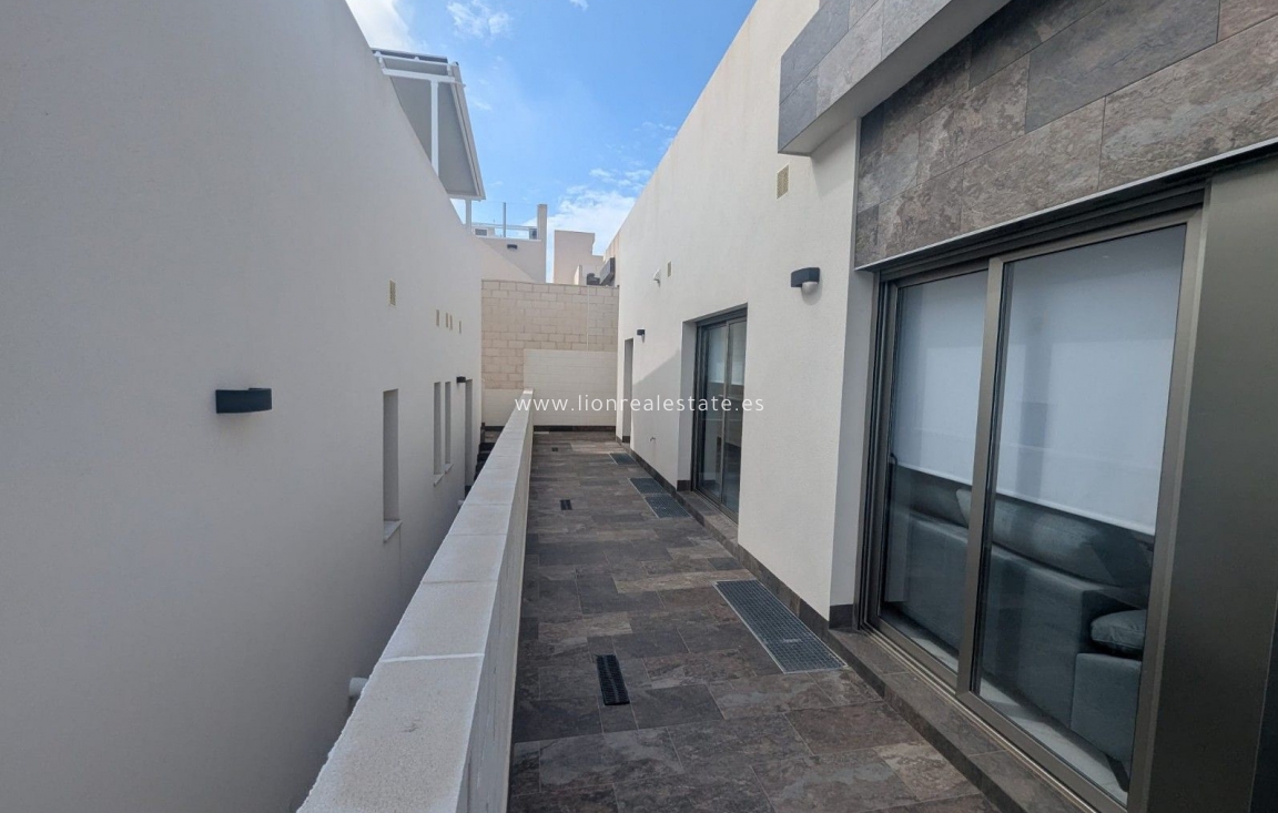 Obra nueva - Villa - Orihuela Costa - PAU 26