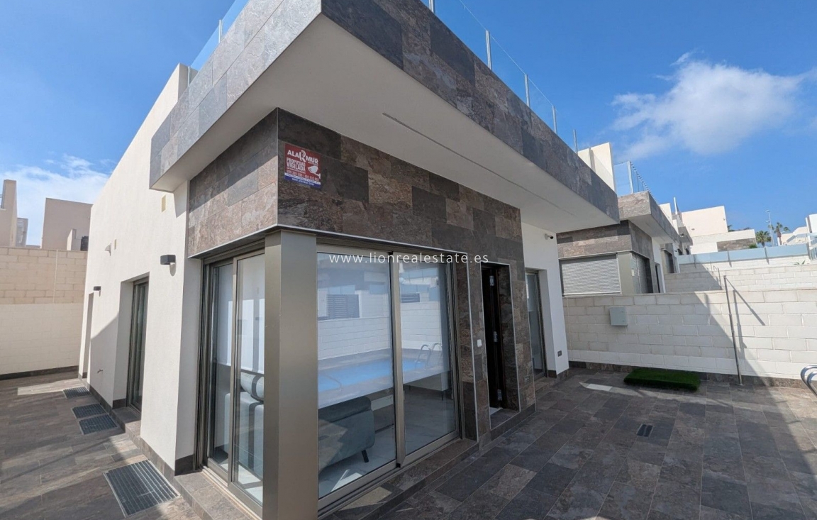 Obra nueva - Villa - Orihuela Costa - PAU 26