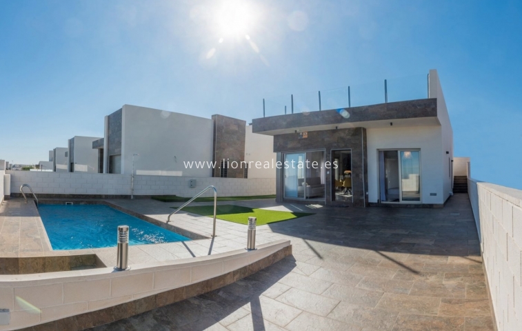 Obra nueva - Villa - Orihuela Costa - PAU 8