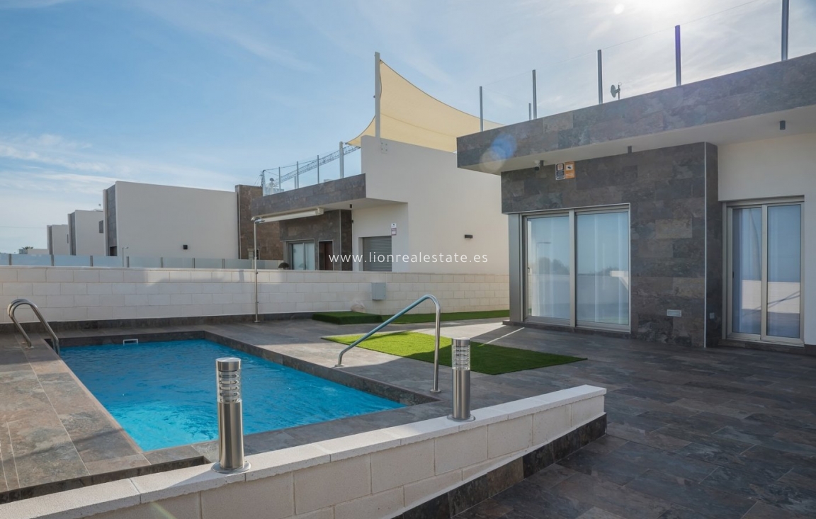 Obra nueva - Villa - Orihuela Costa - PAU 8