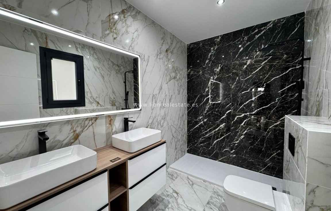 Obra nueva - Villa - Torrevieja - Los balcones