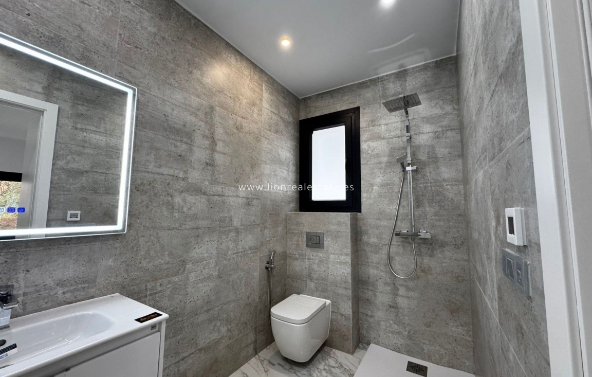 Obra nueva - Villa - Torrevieja - Los balcones