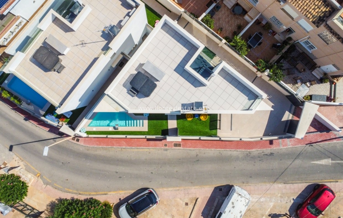 Obra nueva - Villa - Torrevieja - Torrejón