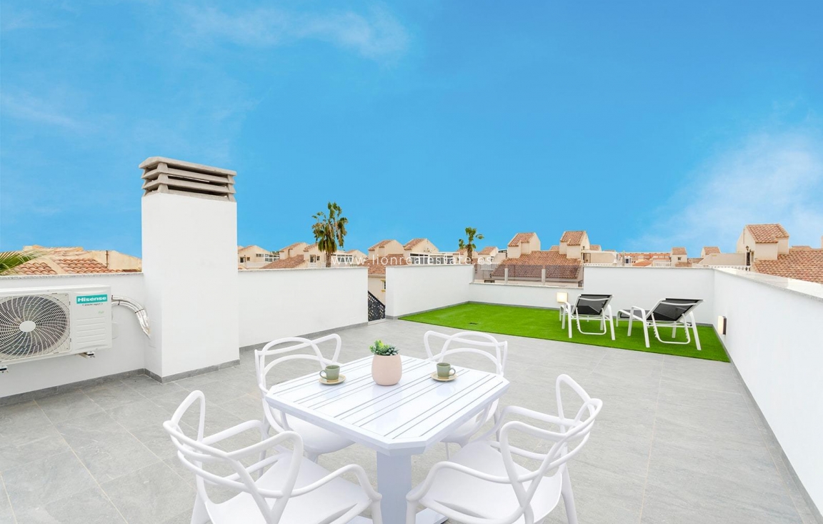 Obra nueva - Villa - Torrevieja - Torretas