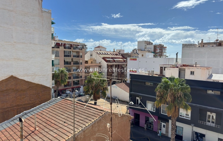 Odsprzedaż - Building - Torrevieja - Centro