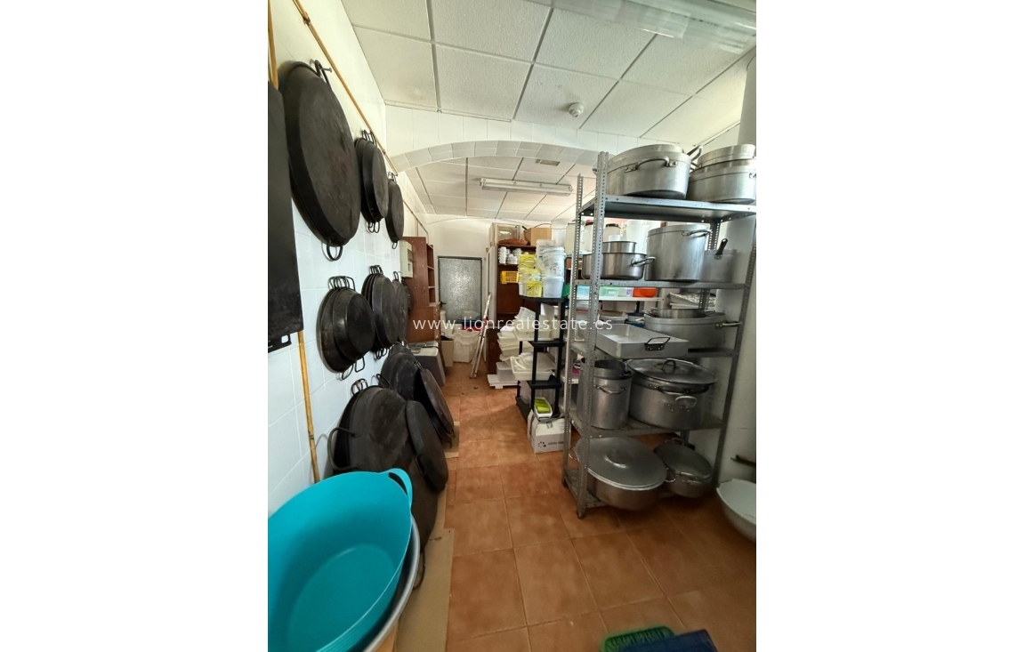 Odsprzedaż - Building - Valencia