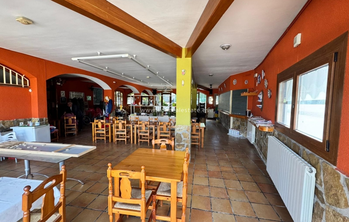 Odsprzedaż - Building - Valencia