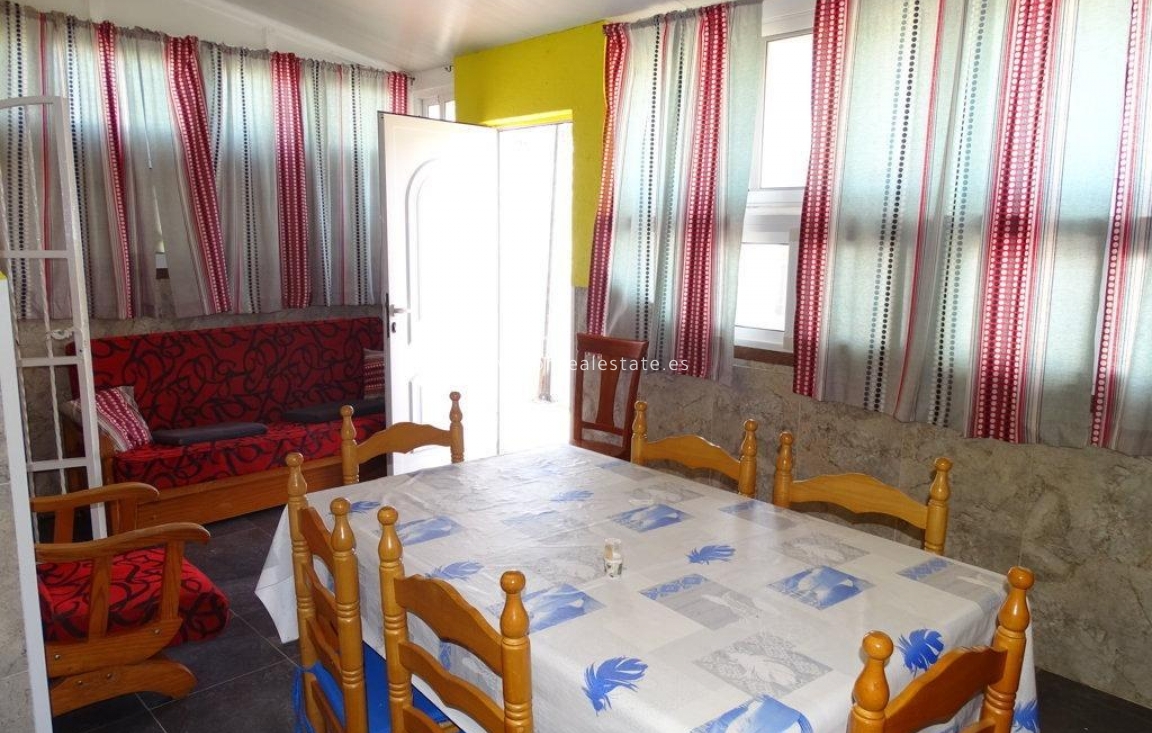 Odsprzedaż - Bungalow - Guardamar del Segura - El moncayo