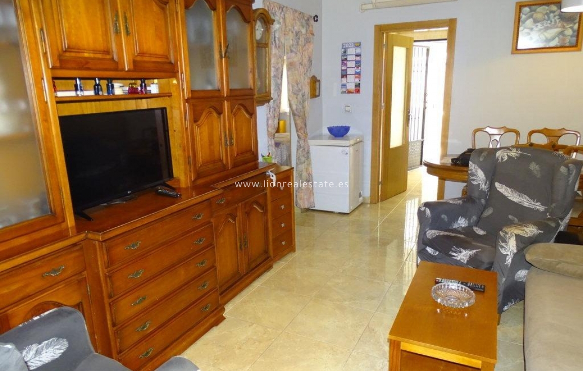 Odsprzedaż - Bungalow - Guardamar del Segura - El moncayo