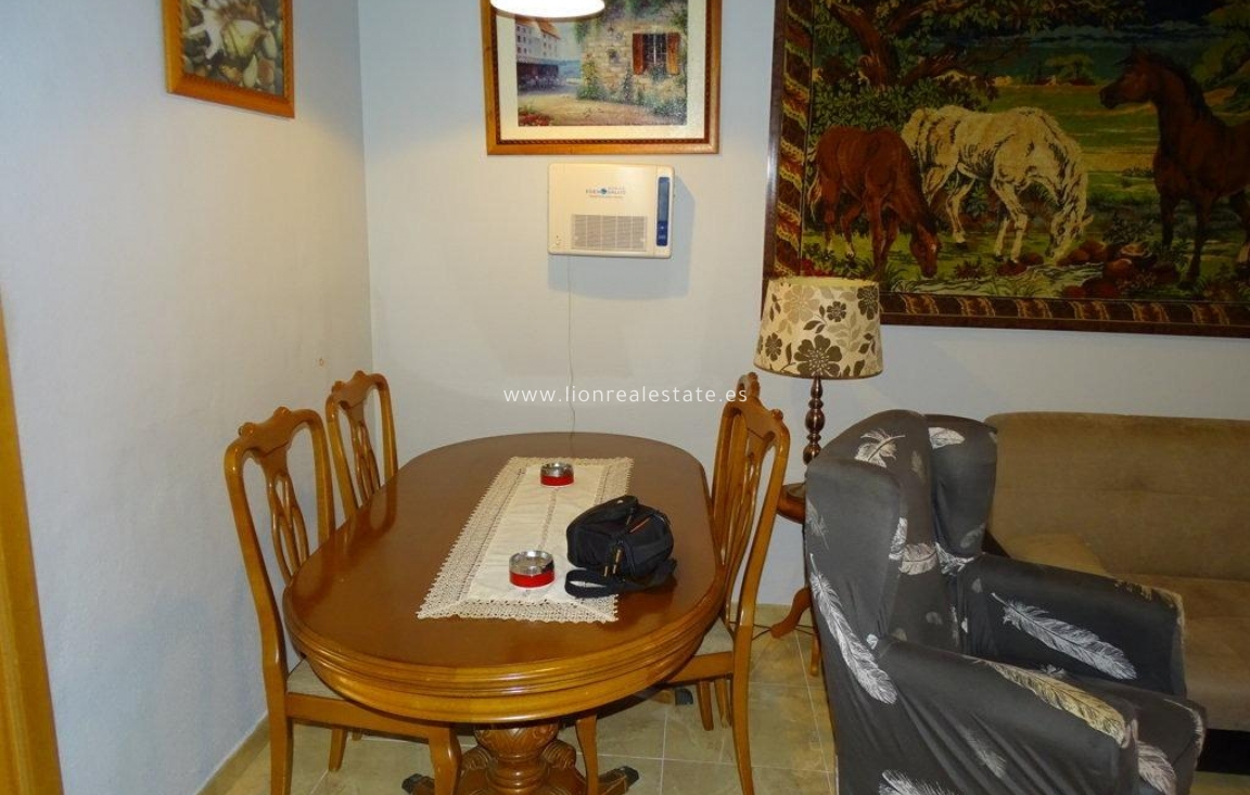 Odsprzedaż - Bungalow - Guardamar del Segura - El moncayo