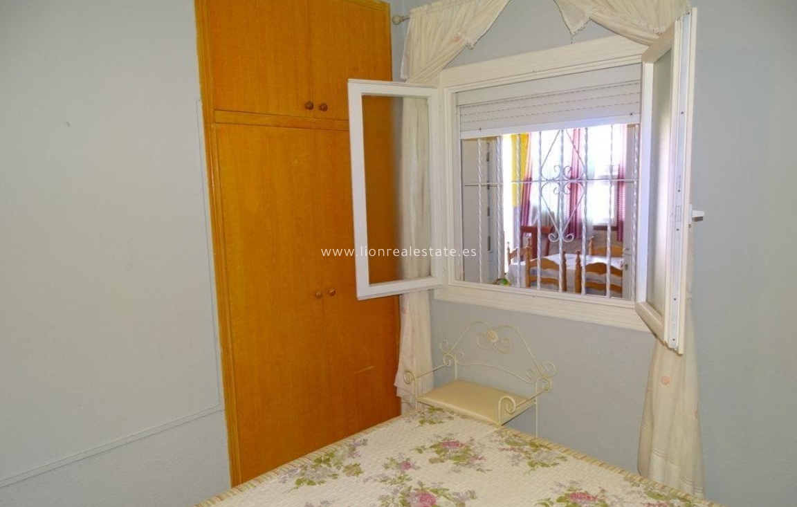 Odsprzedaż - Bungalow - Guardamar del Segura - El moncayo