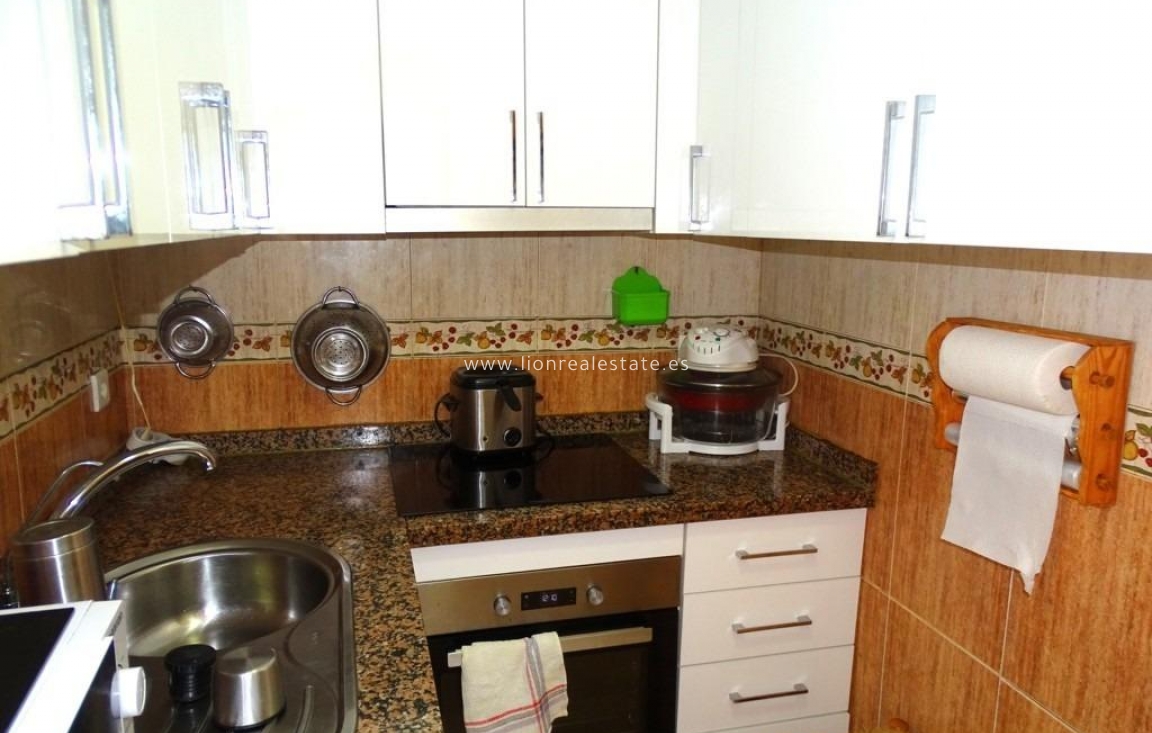 Odsprzedaż - Bungalow - Guardamar del Segura - El moncayo