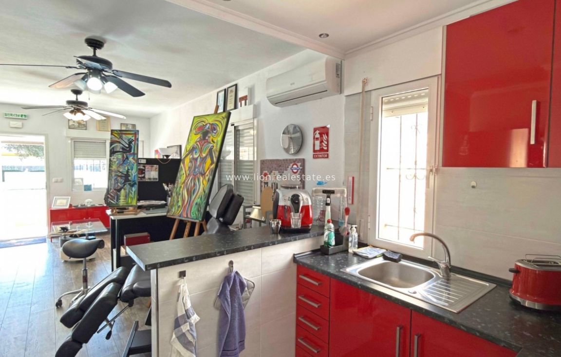 Odsprzedaż - Bungalow - Orihuela Costa - La Zenia