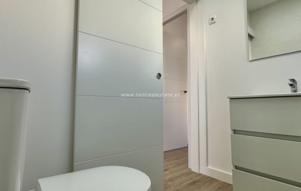 Odsprzedaż - Bungalow - Orihuela Costa - Las Filipinas