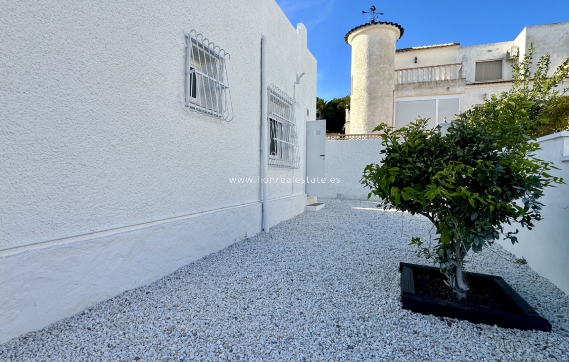 Odsprzedaż - Bungalow - Orihuela Costa - Las Filipinas