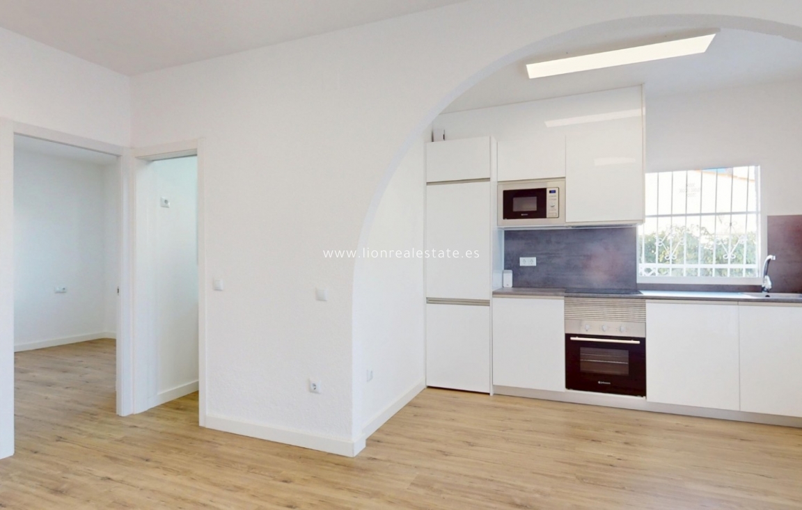 Odsprzedaż - Bungalow - Orihuela Costa - Las Filipinas