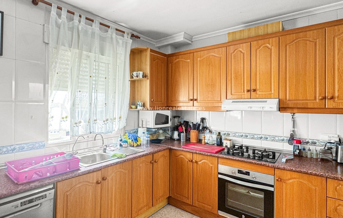 Odsprzedaż - Bungalow - Orihuela Costa - Los Almendros-La Florida