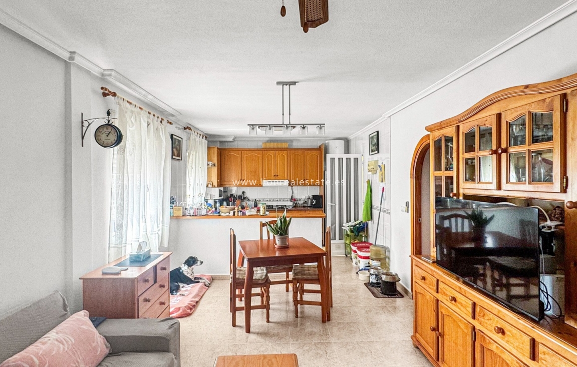 Odsprzedaż - Bungalow - Orihuela Costa - Los Almendros-La Florida