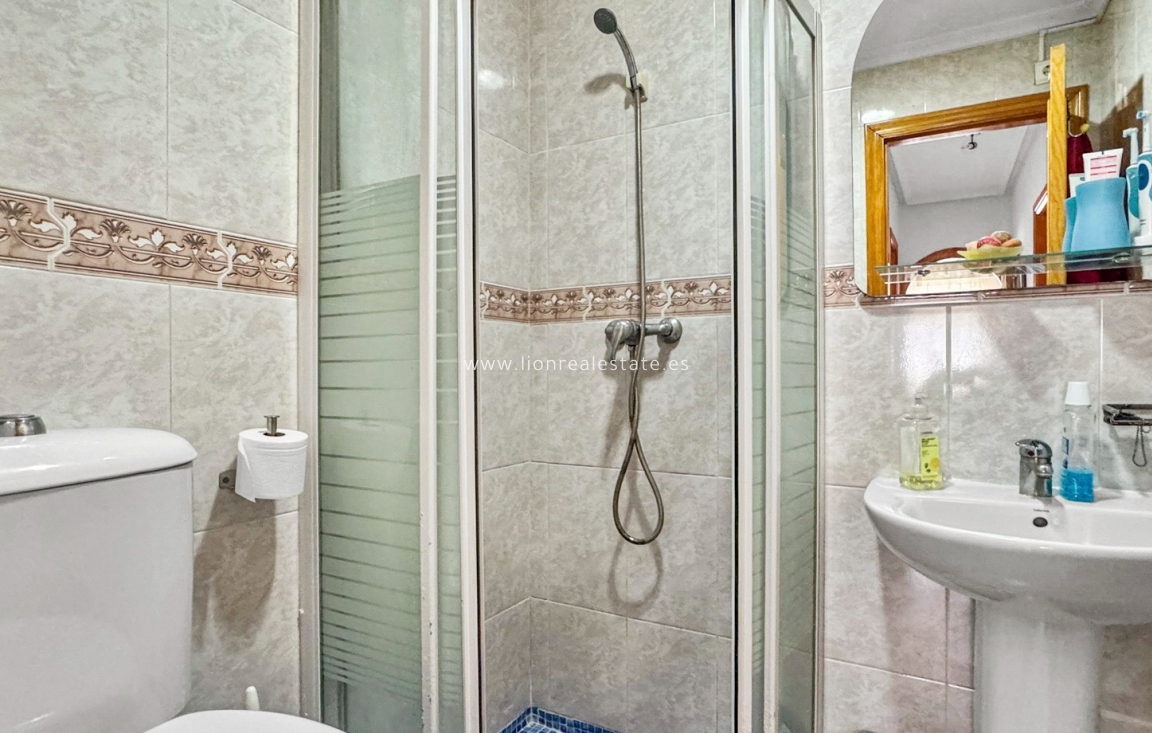 Odsprzedaż - Bungalow - Orihuela Costa - Los Almendros-La Florida