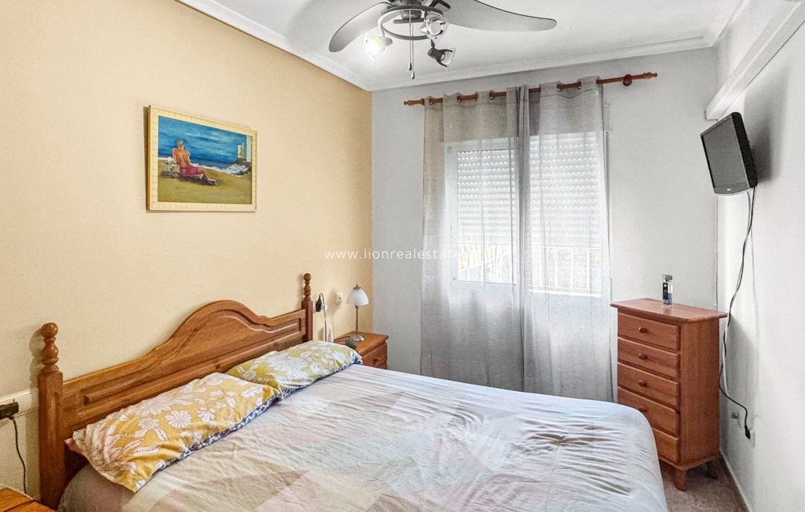 Odsprzedaż - Bungalow - Orihuela Costa - Los Almendros-La Florida