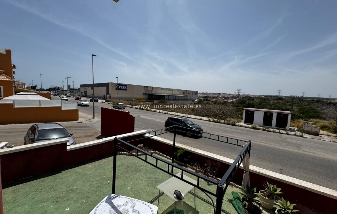 Odsprzedaż - Bungalow - Orihuela Costa - Los Altos