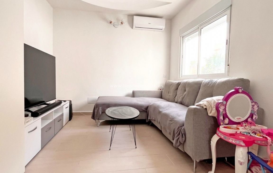 Odsprzedaż - Bungalow - Orihuela Costa - Playa Flamenca