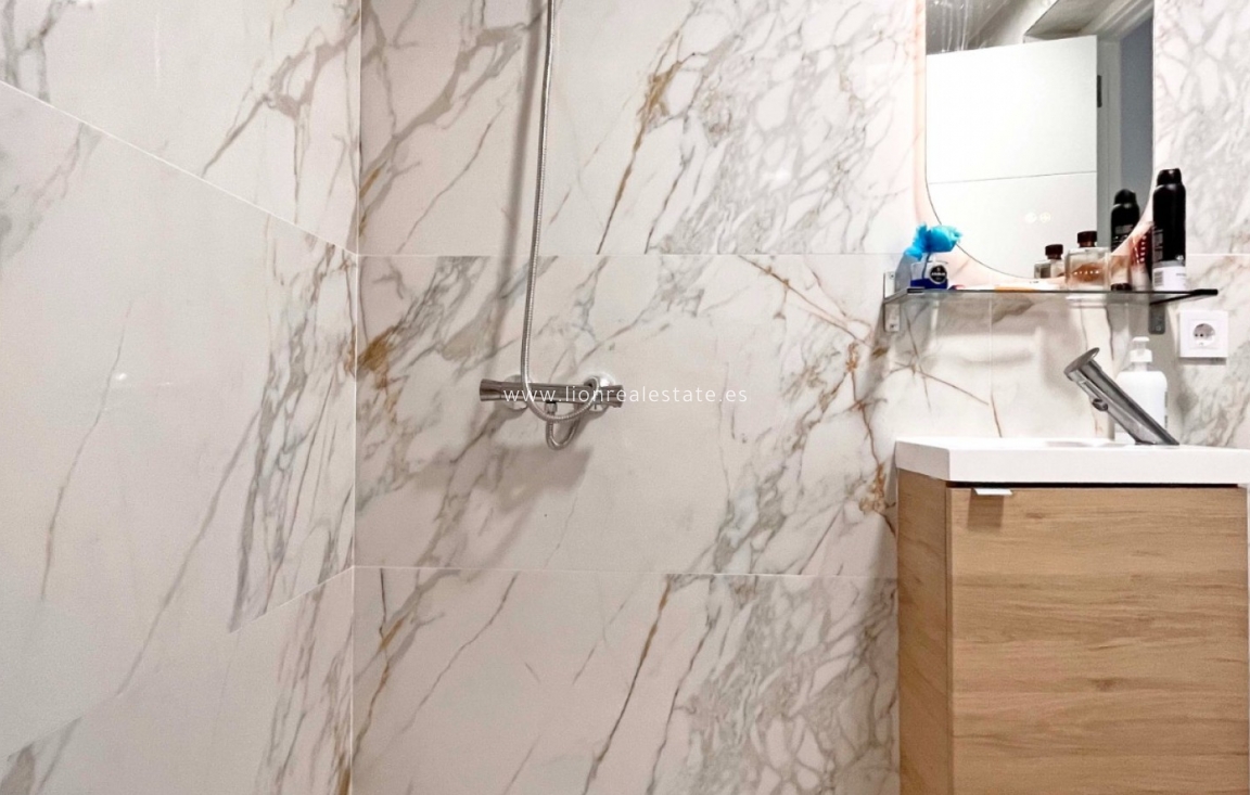 Odsprzedaż - Bungalow - Orihuela Costa - Playa Flamenca