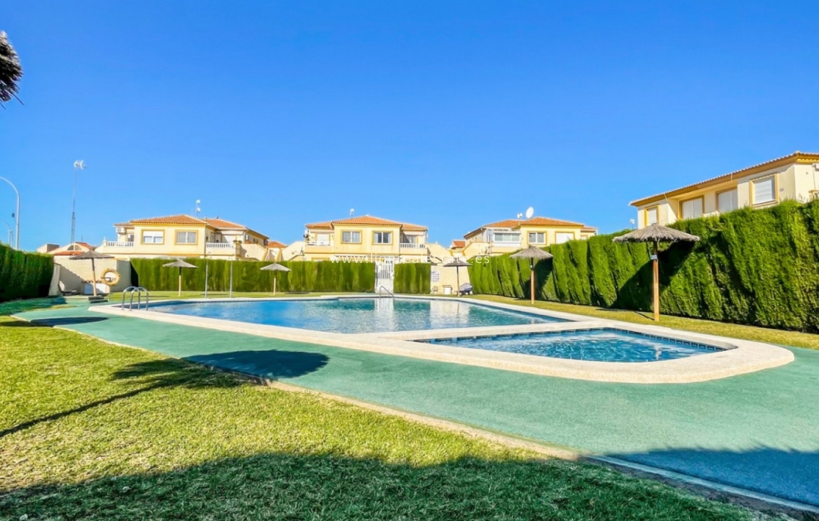 Odsprzedaż - Bungalow - Orihuela Costa - Playa Flamenca