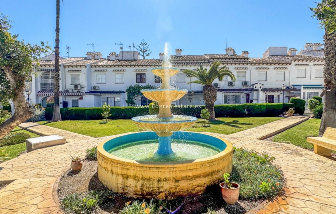 Odsprzedaż - Bungalow - Torrevieja - Los Balcones - Los Altos del Edén