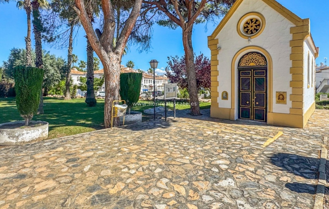 Odsprzedaż - Bungalow - Torrevieja - Los Balcones - Los Altos del Edén