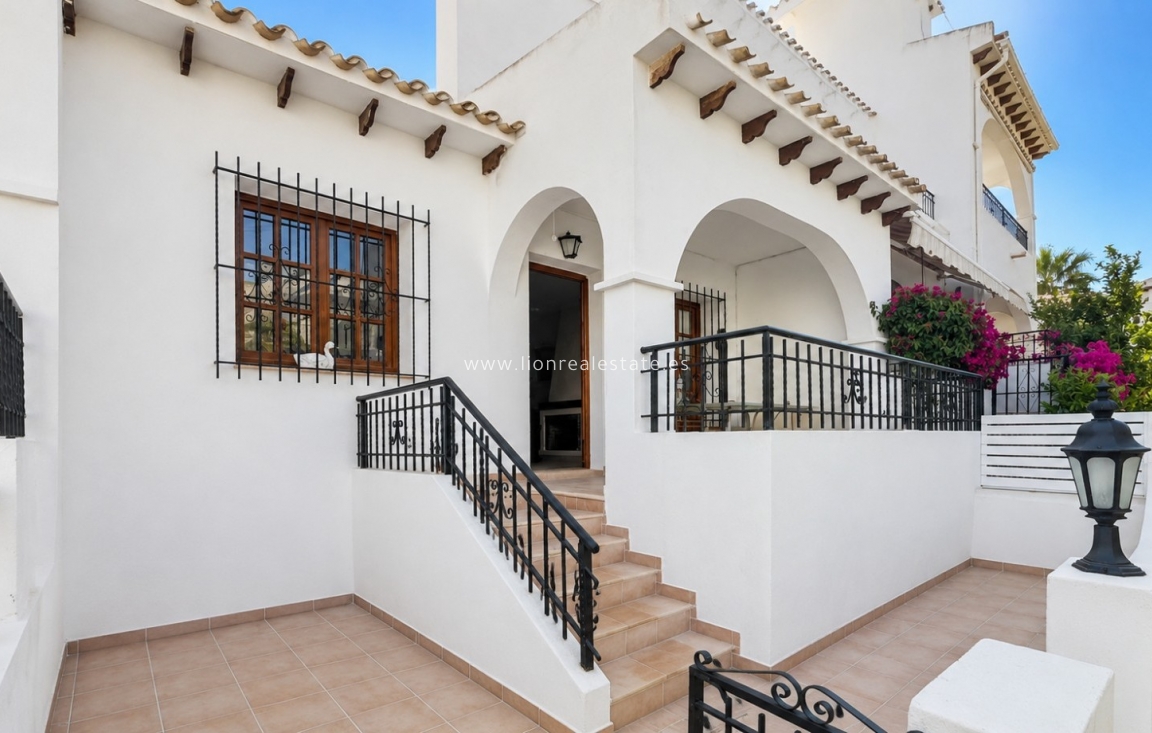 Odsprzedaż - Bungalow - Torrevieja - Nueva Torrevieja - Aguas Nuevas