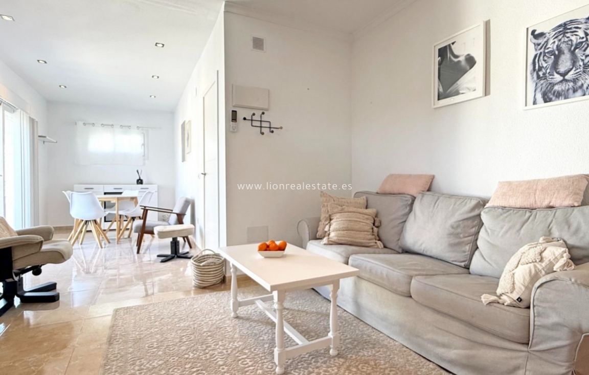 Odsprzedaż - Bungalow - Torrevieja - Torrelamata - La Mata