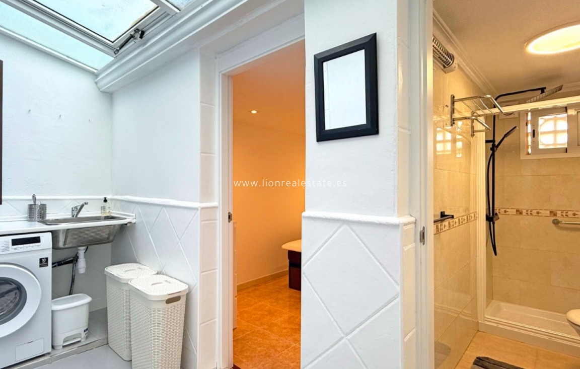 Odsprzedaż - Bungalow - Torrevieja - Torrelamata - La Mata