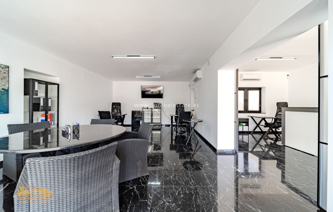Odsprzedaż - Commercial Unit - Cabo Roig - Costa blanca