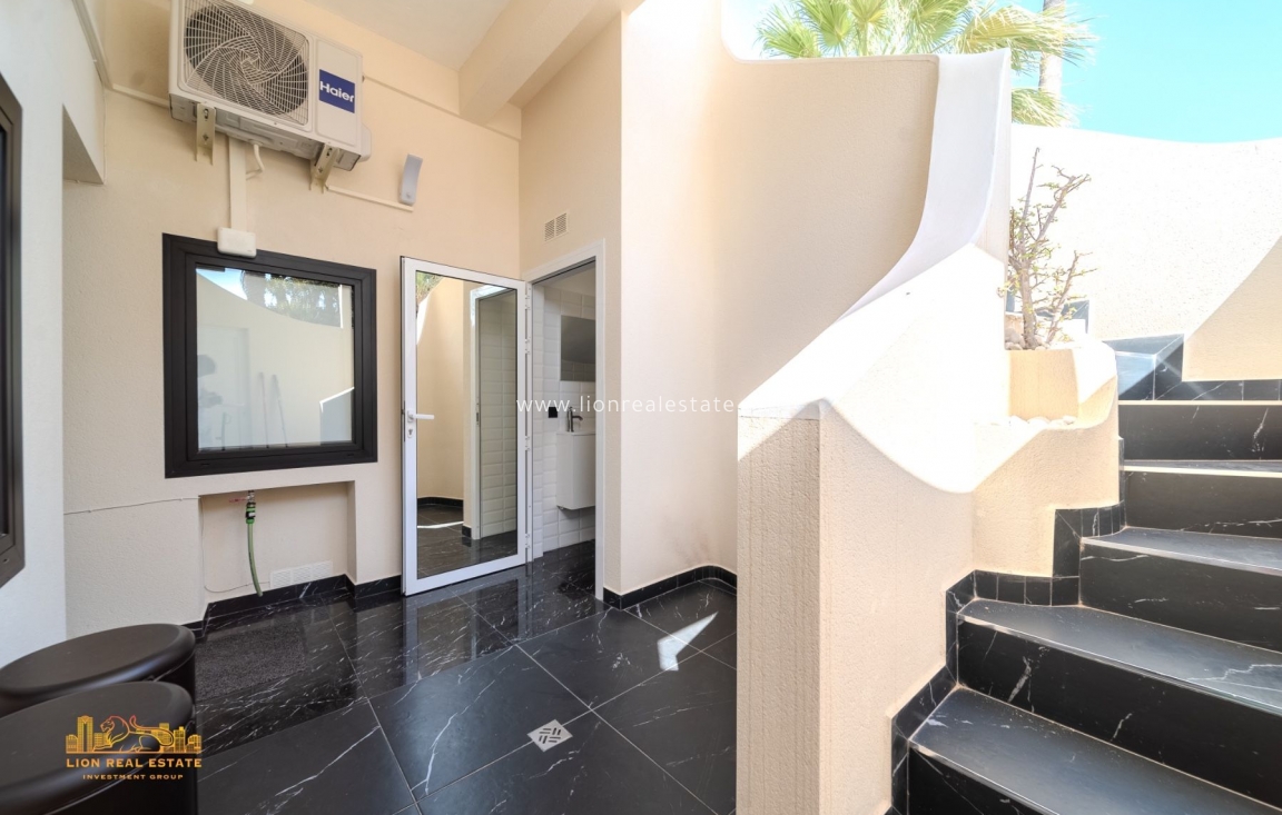 Odsprzedaż - Commercial Unit - Cabo Roig - Costa blanca