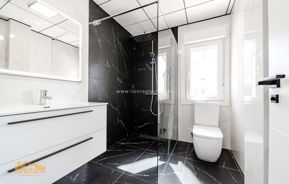 Odsprzedaż - Commercial Unit - Cabo Roig - Costa blanca