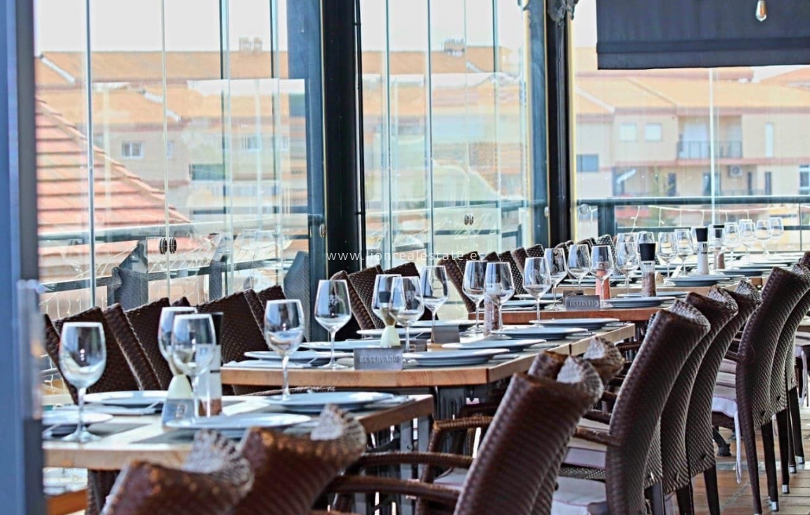 Odsprzedaż - Commercial Unit - Orihuela Costa - Playa Flamenca