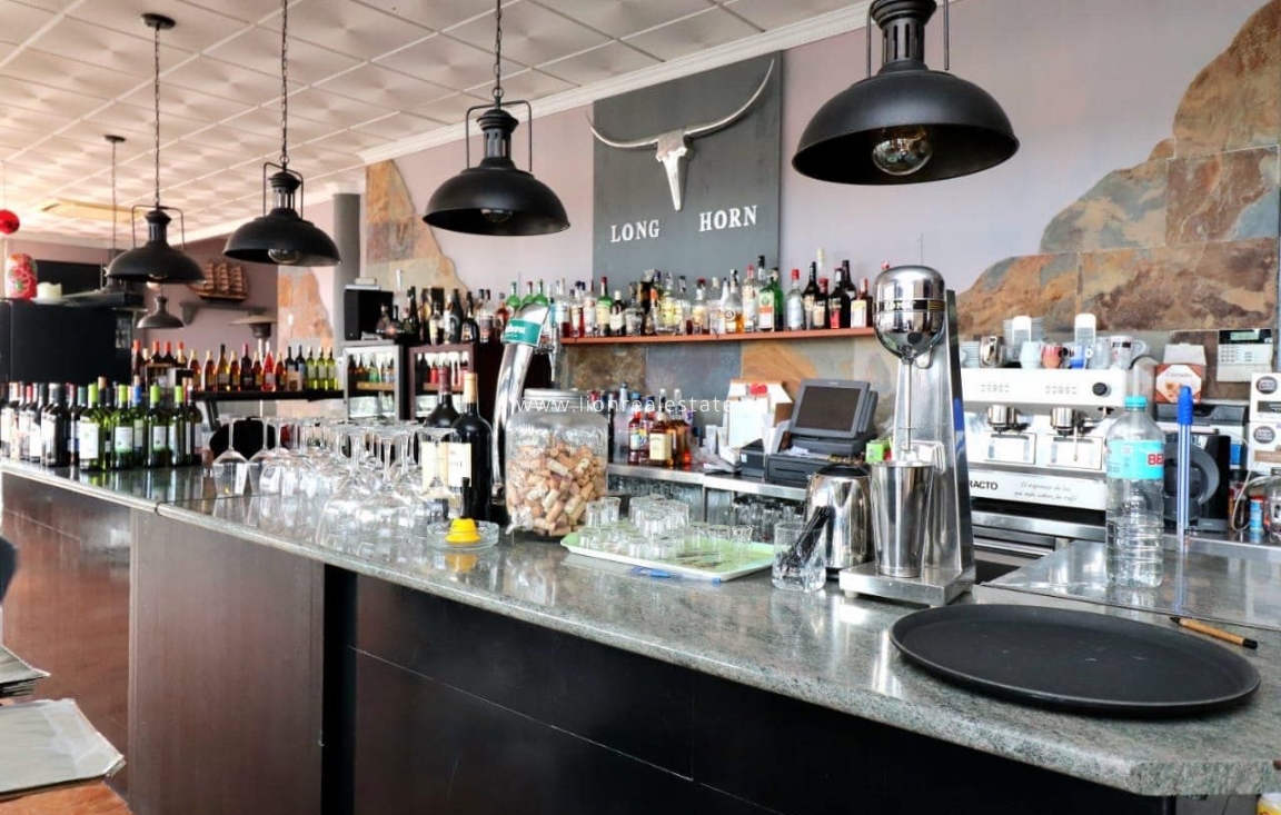 Odsprzedaż - Commercial Unit - Orihuela Costa - Playa Flamenca