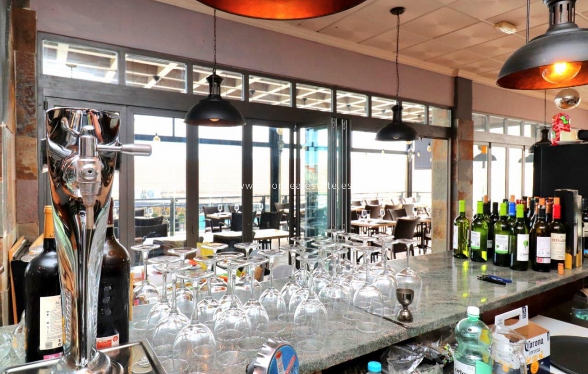 Odsprzedaż - Commercial Unit - Orihuela Costa - Playa Flamenca