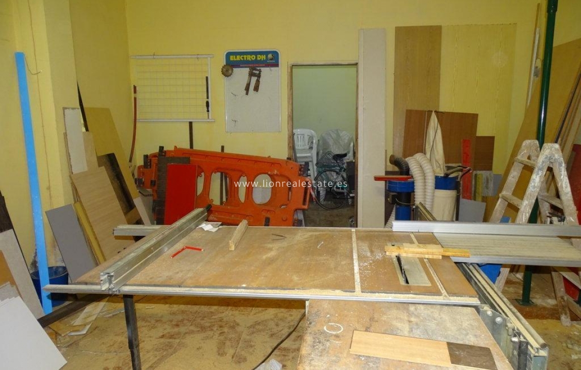 Odsprzedaż - Commercial Unit - Torrevieja - Acequion