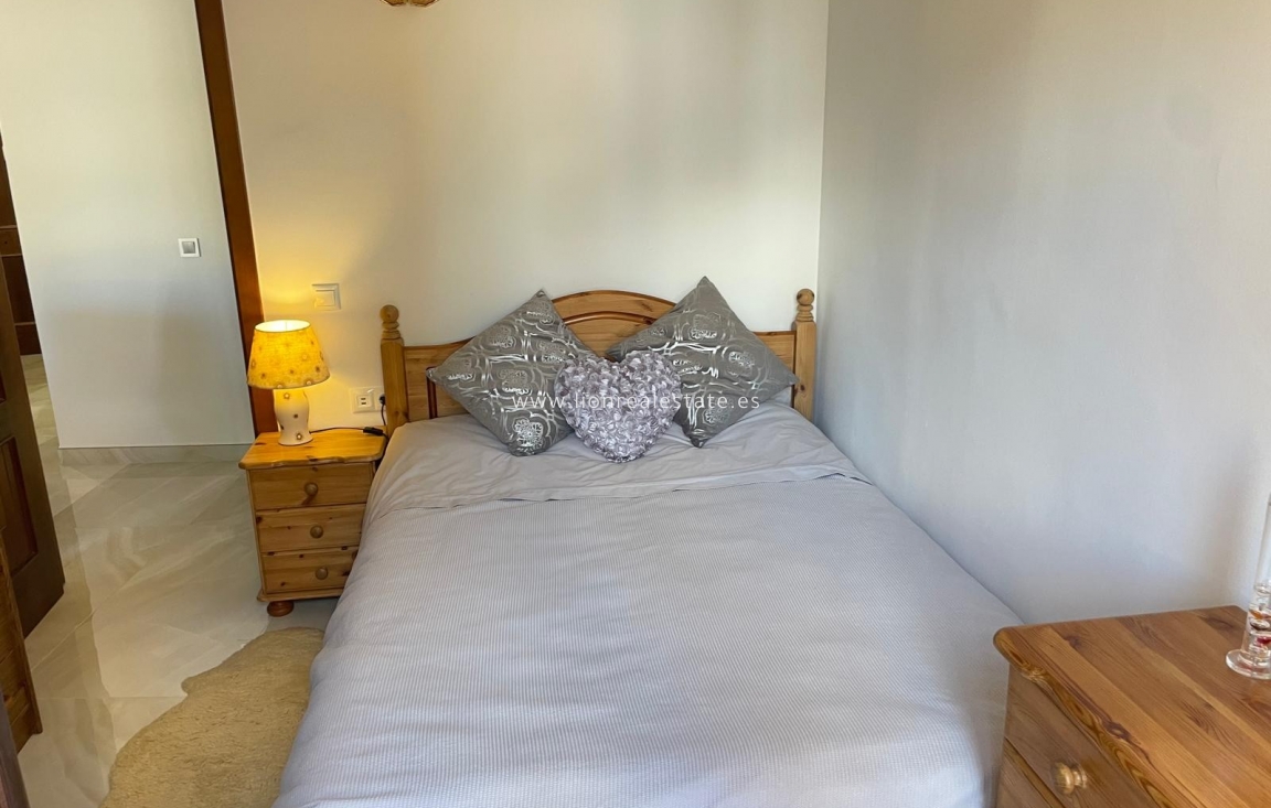 Odsprzedaż - Daszek - Punta Prima