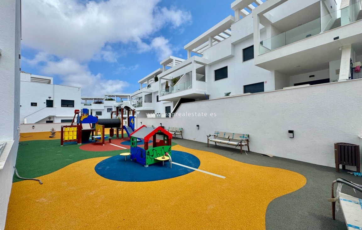 Odsprzedaż - Daszek - Torrevieja - Los Balcones