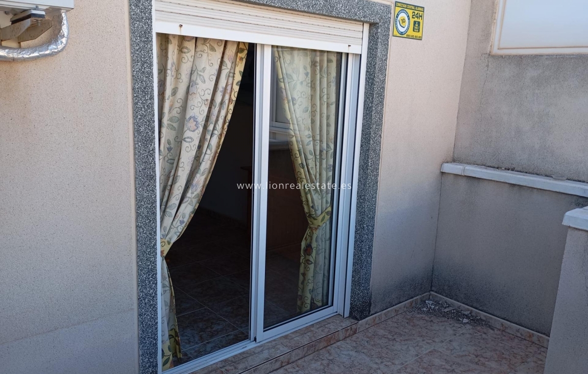 Odsprzedaż - Daszek - Torrevieja