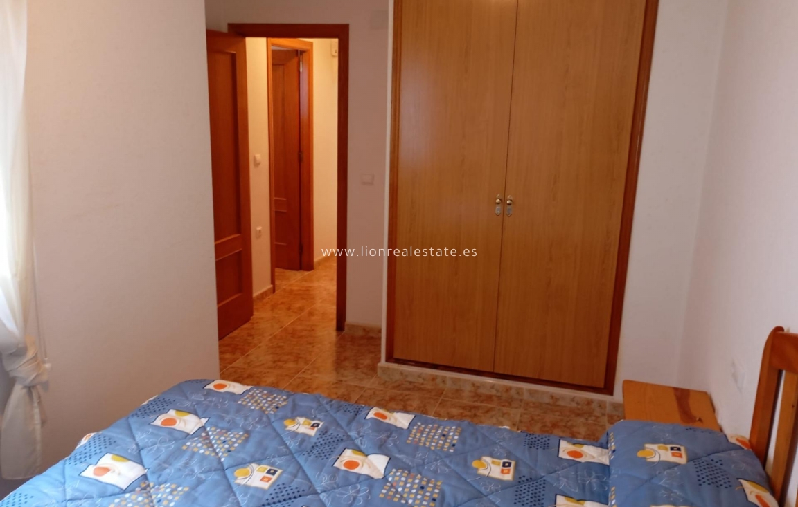 Odsprzedaż - Daszek - Torrevieja