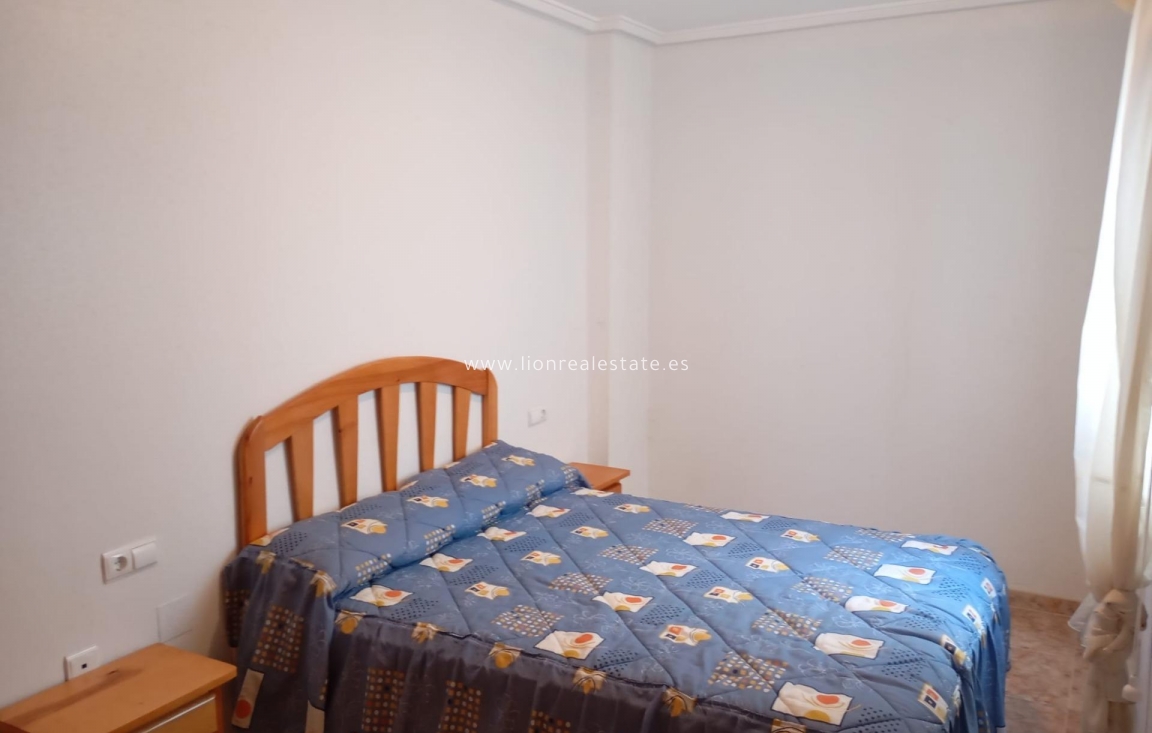 Odsprzedaż - Daszek - Torrevieja