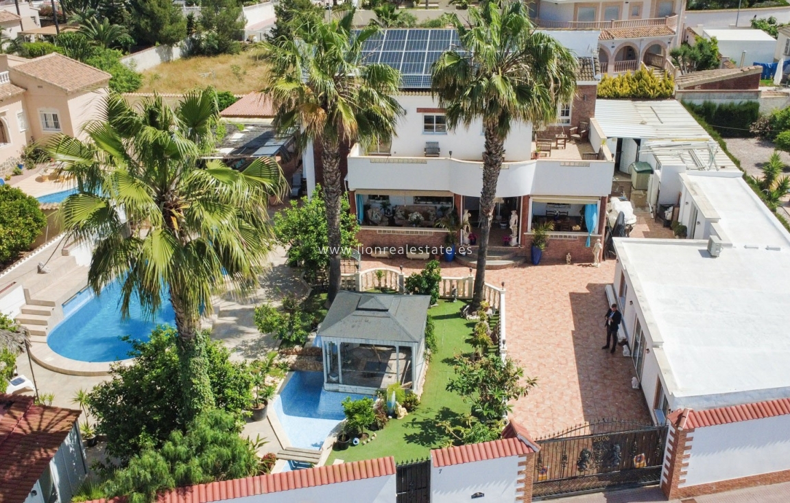 Odsprzedaż - Detached Villa - Ciudad Quesada
