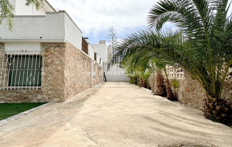 Odsprzedaż - Detached Villa - Orihuela Costa - La Zenia