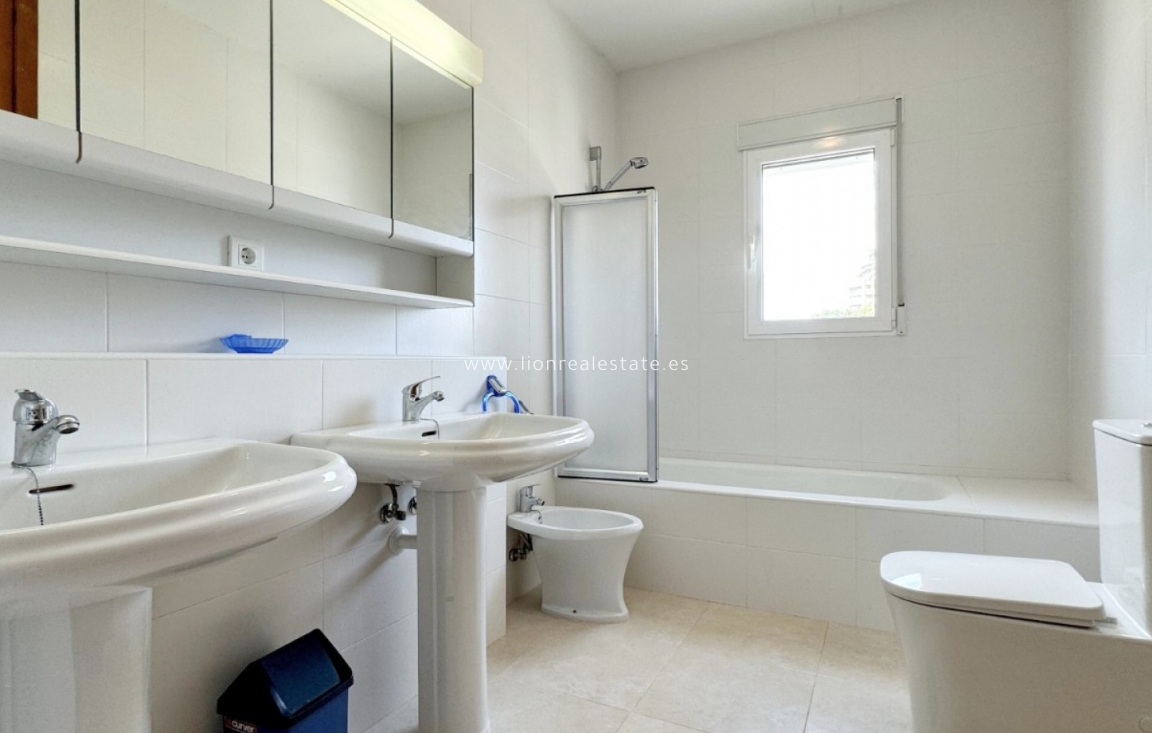 Odsprzedaż - Detached Villa - Orihuela Costa - La Zenia