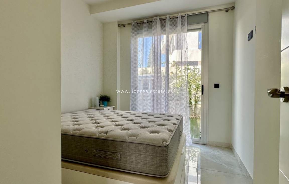 Odsprzedaż - Detached Villa - Orihuela Costa - Lomas de Cabo Roig