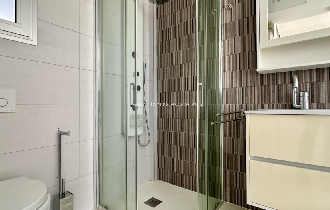 Odsprzedaż - Detached Villa - Orihuela Costa - Lomas de Cabo Roig